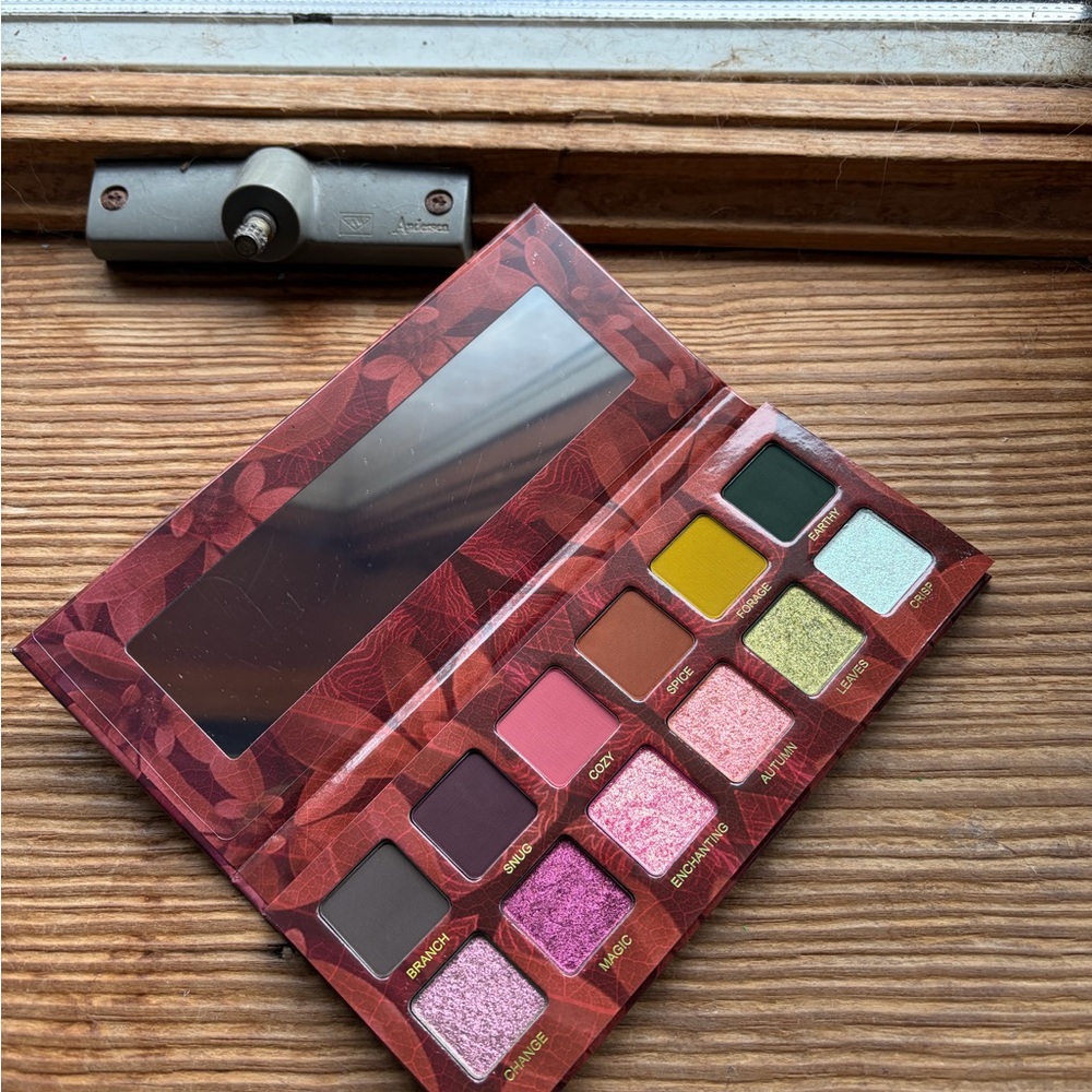 New Unearthly Cosmetics Fall Magic Colorful Eyeshadow Palette